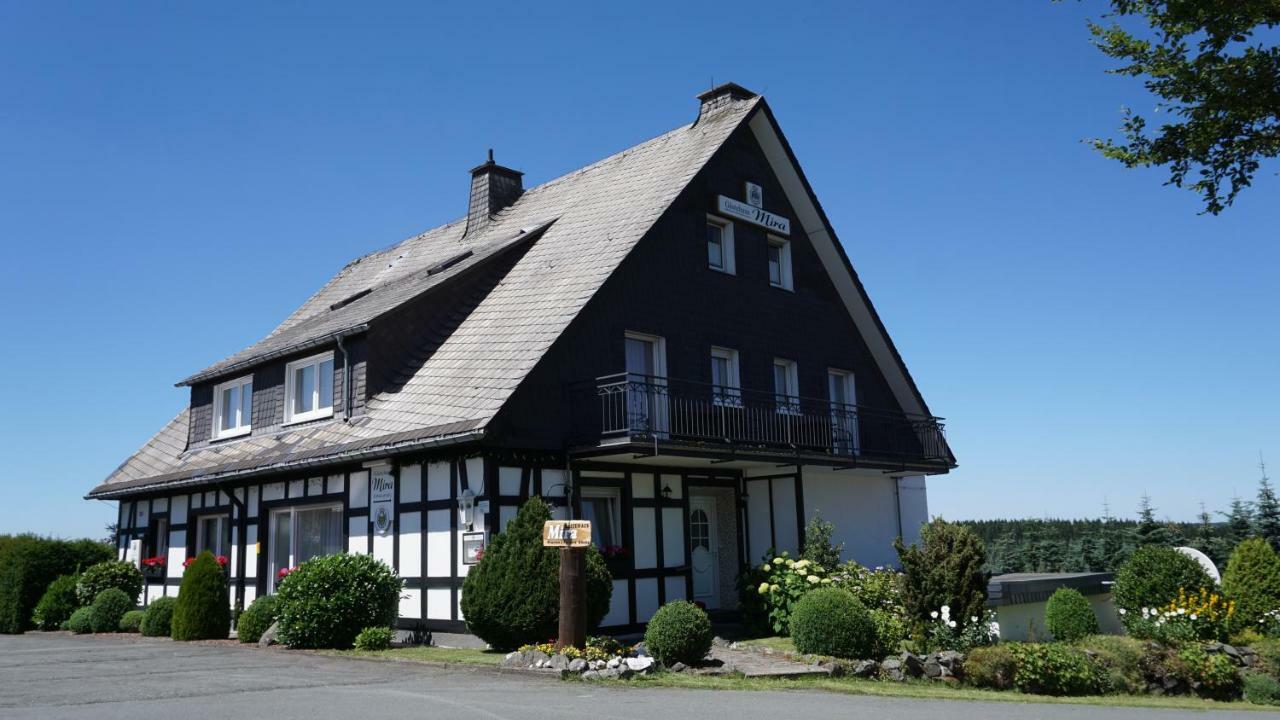 Hotel Gastehaus Mira Winterberg Esterno foto